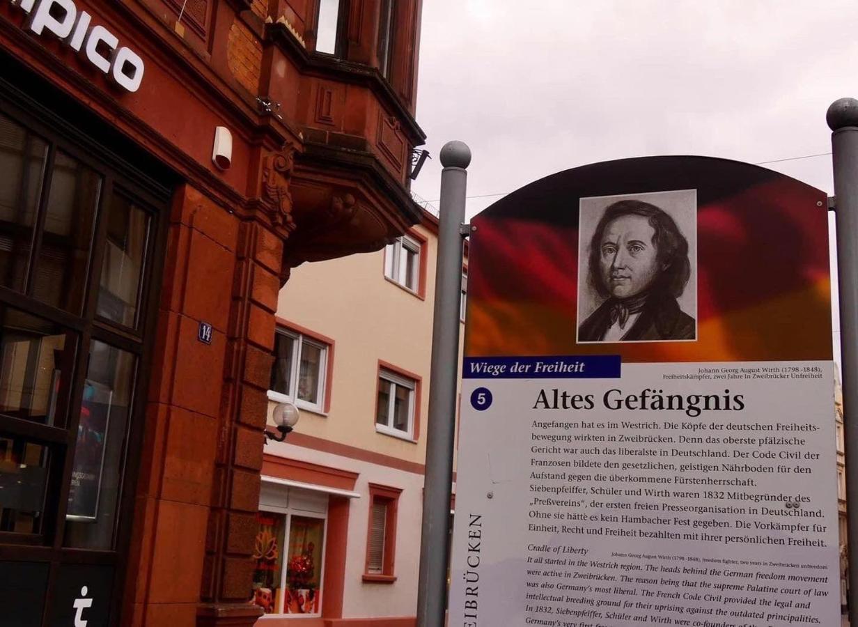Das-Lagerhaus-Kleine-Oase Apartamento Zweibrücken Exterior foto